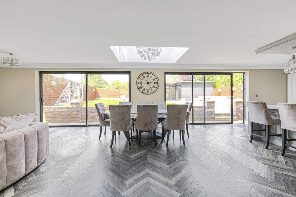 Additional image 24 of The Grove, Brookmans Park, Hertfordshire, AL9