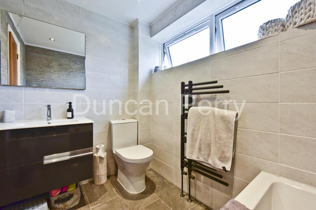 Additional image 13 of Meadow Close, North Mymms, Hatfield