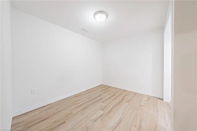 Additional image 30 of 601 Florencedale Cres