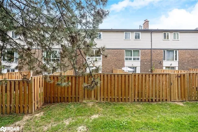 Additional image 32 of 318 Laurier Ave