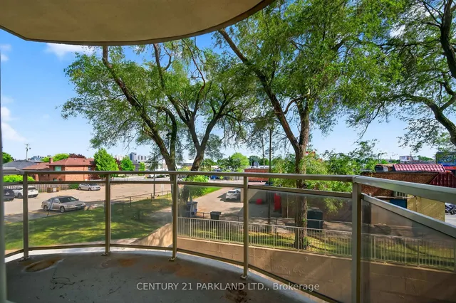 房产图片 29 - 多弗林街2961号202单元