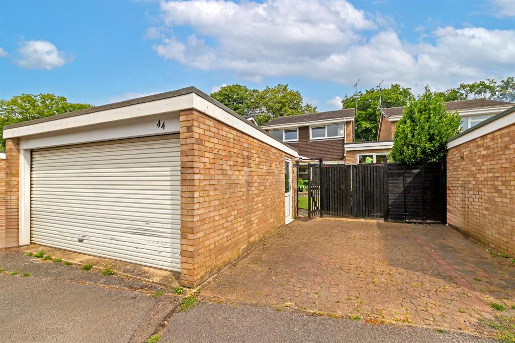 Additional image 19 of Sandpit Lane, St. Albans