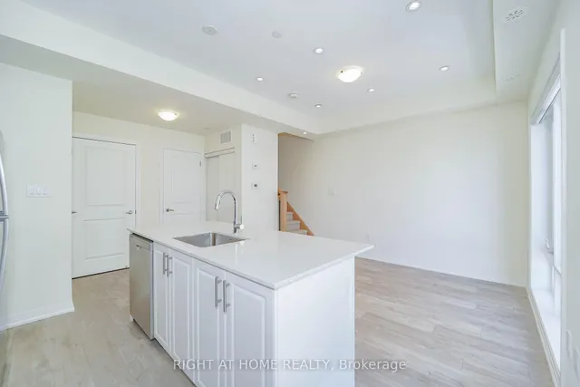 Additional image 9 of 145 Tapscott Rd Unit 4