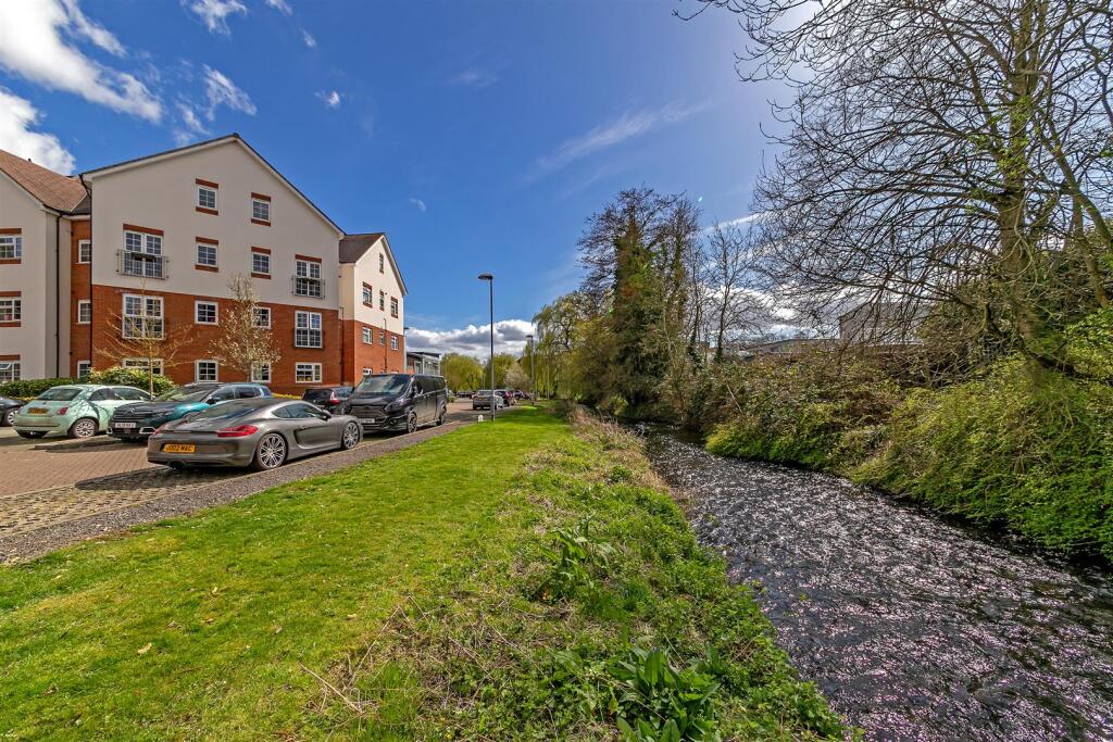 Millstone Way, Harpenden