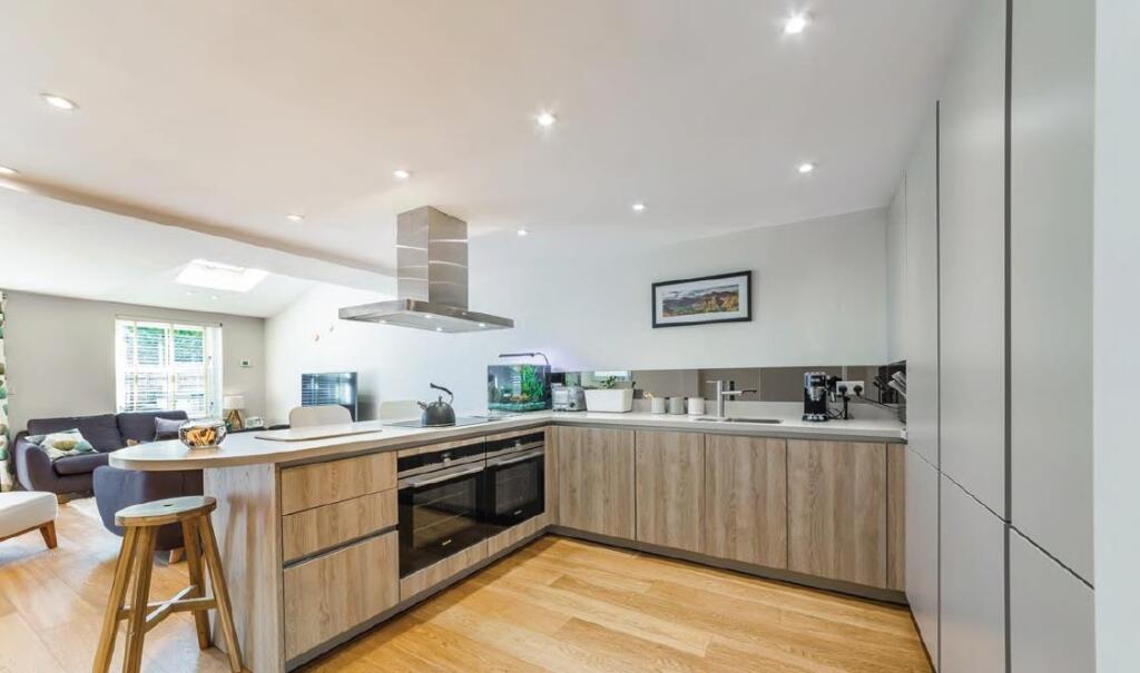 Additional image 4 of Great North Road, Welwyn AL6 0TA