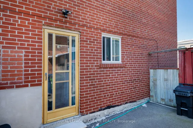 Additional image 27 of 52 Seacliff Blvd