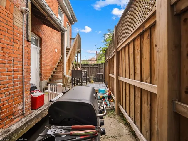 Additional image 39 of 214 Mary St