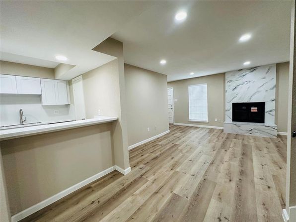4030 Belle Park Dr #4030, Houston, TX 77072