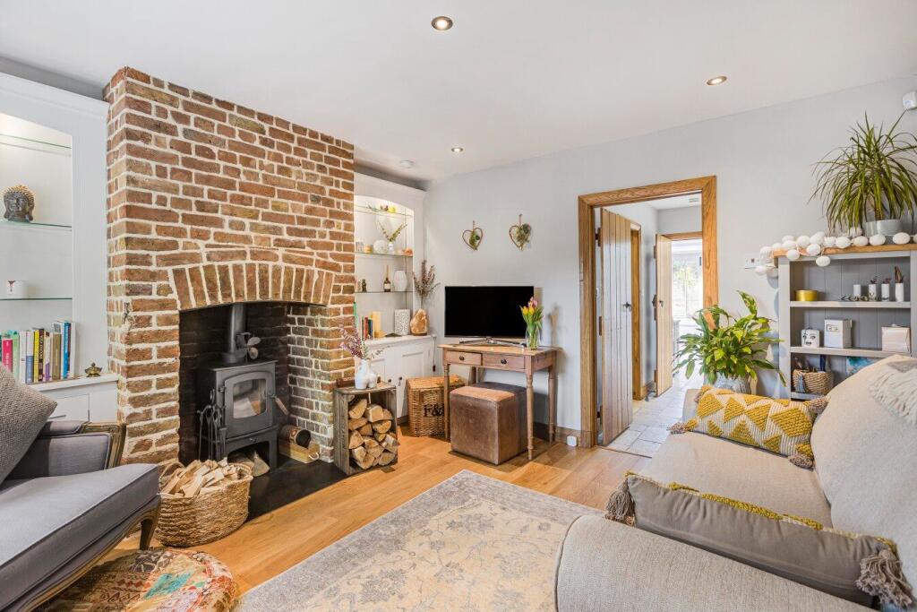 Additional image 7 of High Road, Essendon,  AL9 6HW