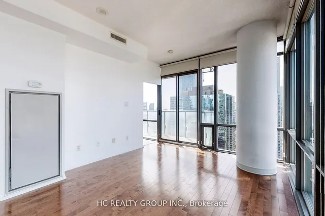 Additional image 11 of 38 Grenville St Unit 3303