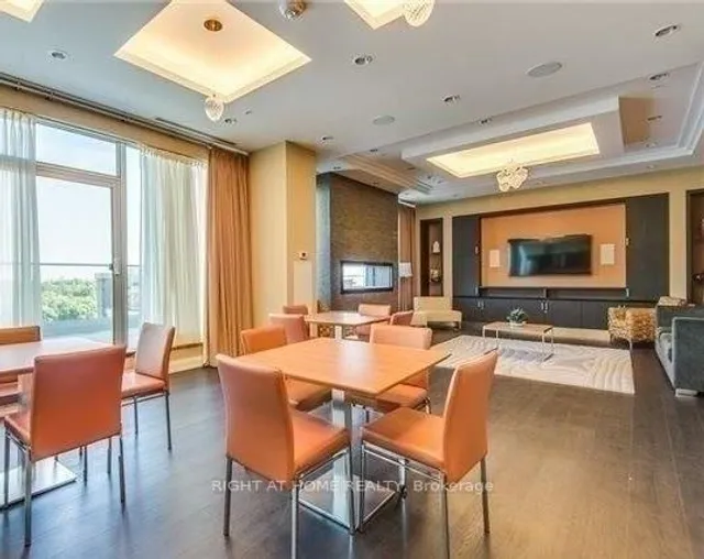 Additional image 25 of 565 Wilson Ave Unit W1001