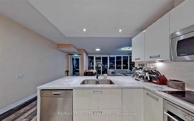 Additional image 20 of 88 Park Lawn Rd Unit 2316