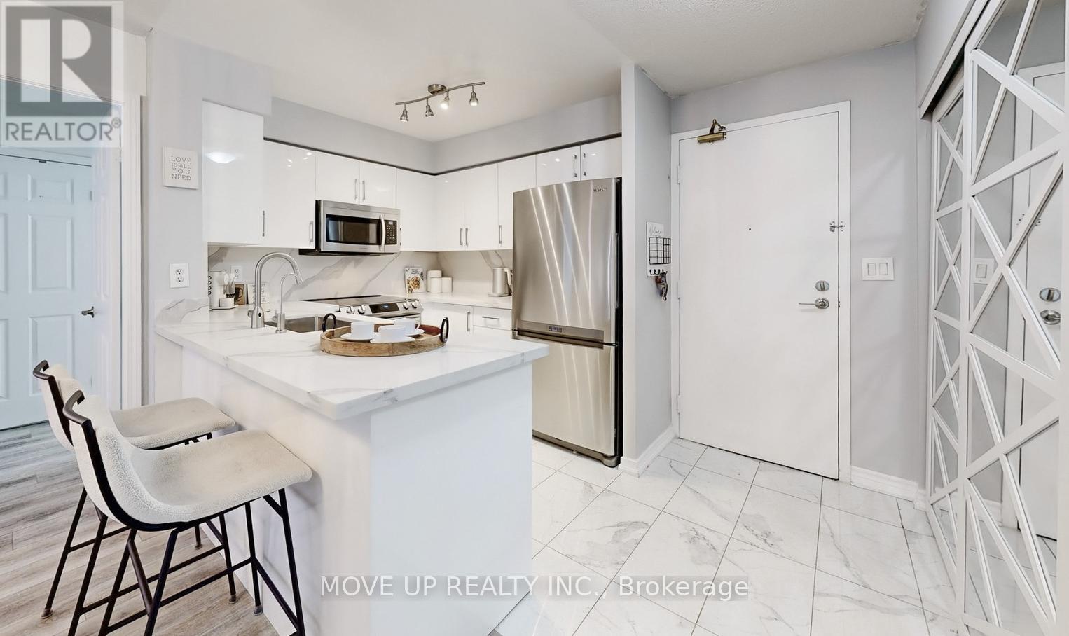 225 - 3 ELLESMERE STREET|Richmond Hill (Langstaff), Ontario L4B4N2