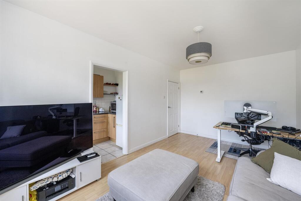 Additional image 7 of Milton Road, Harpenden