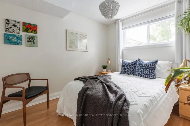 Additional image 28 of 20 Redhill Ave