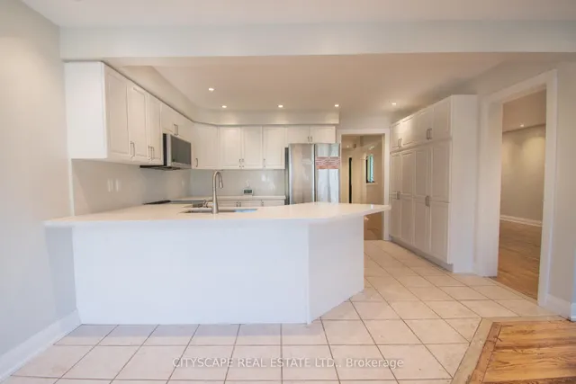 Additional image 11 of 43 Vintage Gate