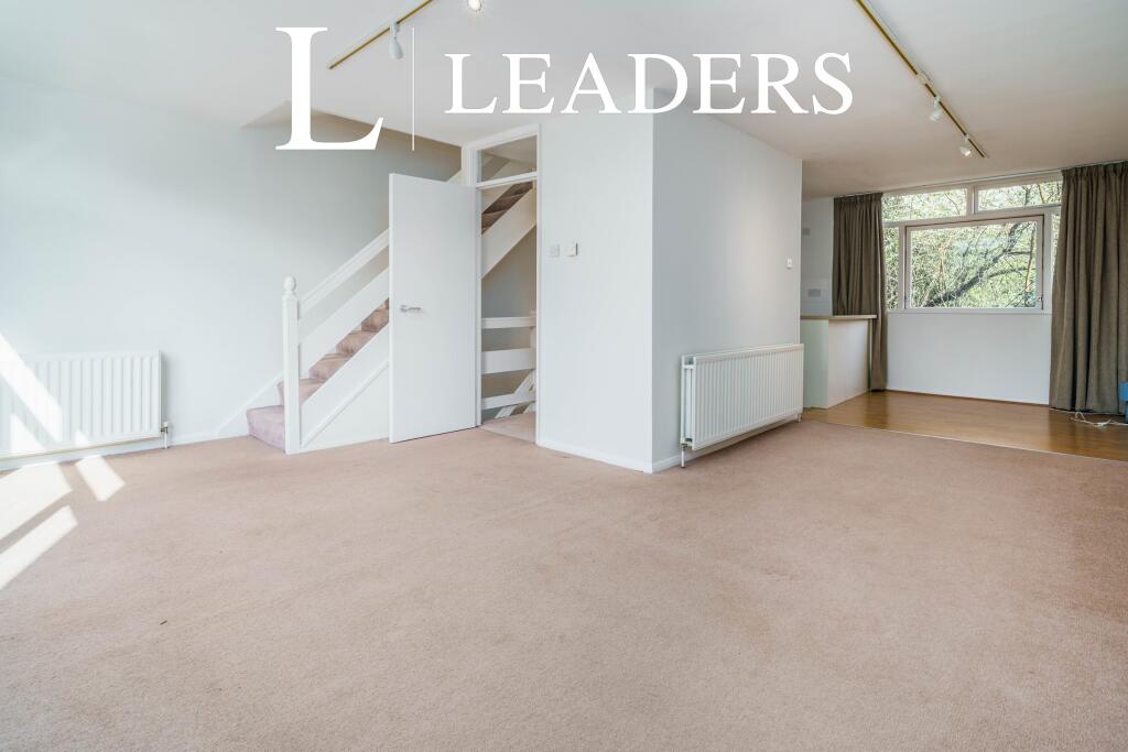 Additional image 3 of Abbots Park