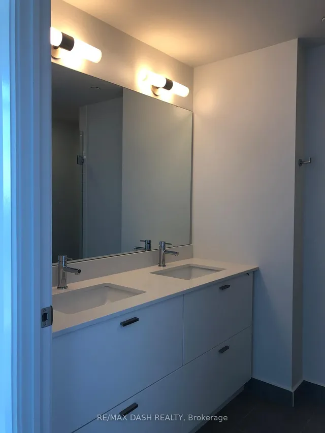 Additional image 25 of 27 Bathurst St Unit 1204W