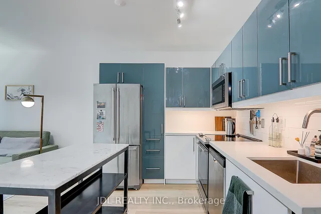 Additional image 10 of 36 Blue Jays Way Unit 610