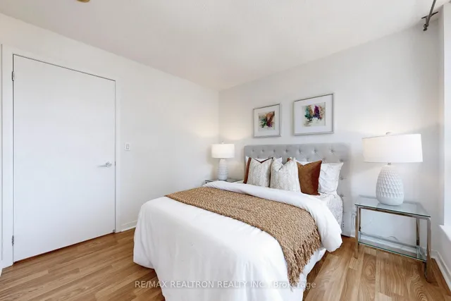 Additional image 19 of 76 Shuter St Unit 808