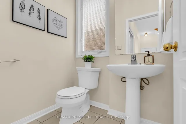 房产图片 28 - 670 Irving Terr