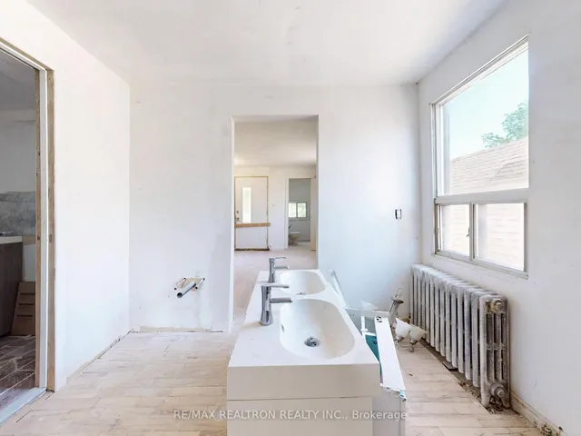 Additional image 17 of 778 Pape Ave