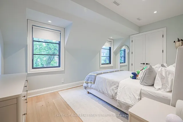 Additional image 44 of 142 Buckingham Ave