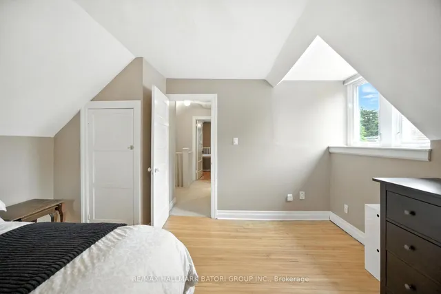 Additional image 23 of 33 Burnaby Blvd