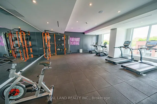 Additional image 16 of 33 Helendale Ave Unit 814