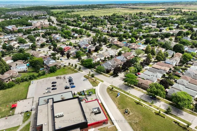 Additional image 50 of 3 Lyton Cres