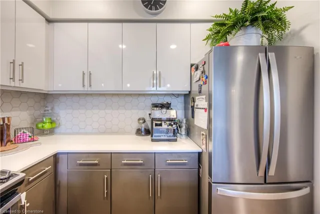 Additional image 10 of 399 Queen St Unit 418