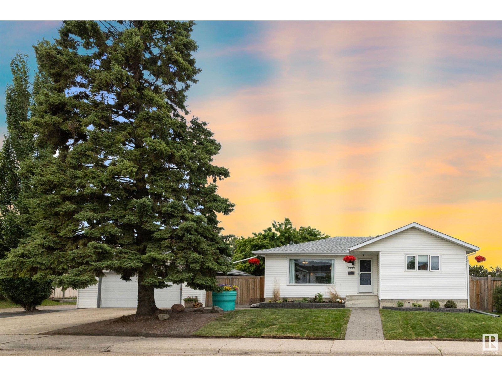 9444 52 ST NW|Edmonton, Alberta T6B1G7