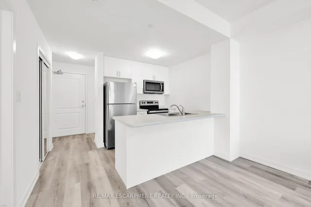 Additional image 13 of 470 Dundas St Unit 416