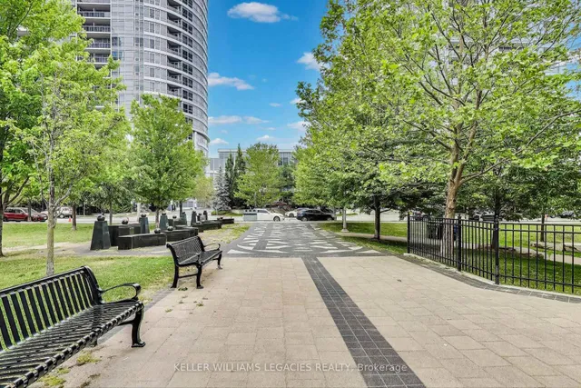 Additional image 24 of 181 Village Green Sq Unit 719