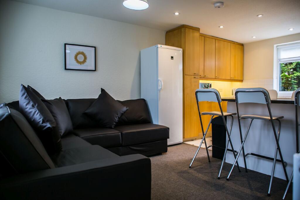 Additional image 4 of Leahurst Crescent (D), Harborne, Birmingham, West Midlands, B17