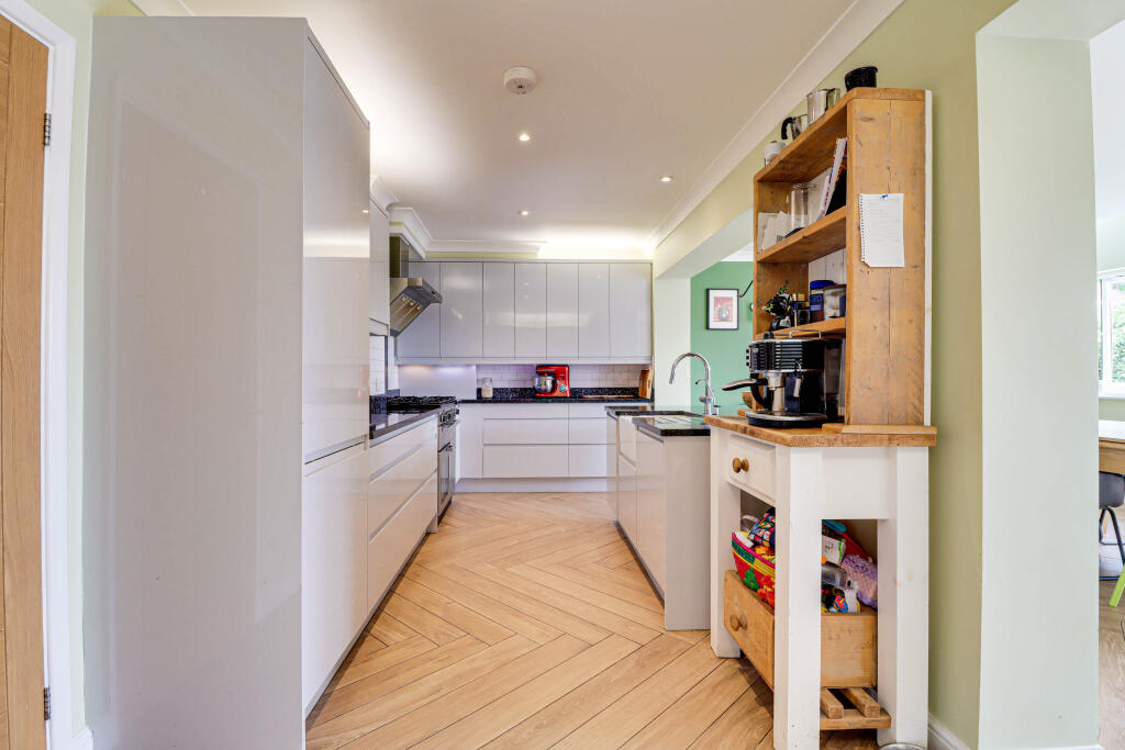 Additional image 3 of Aldwickbury Crescent, Harpenden, Harpenden, AL5