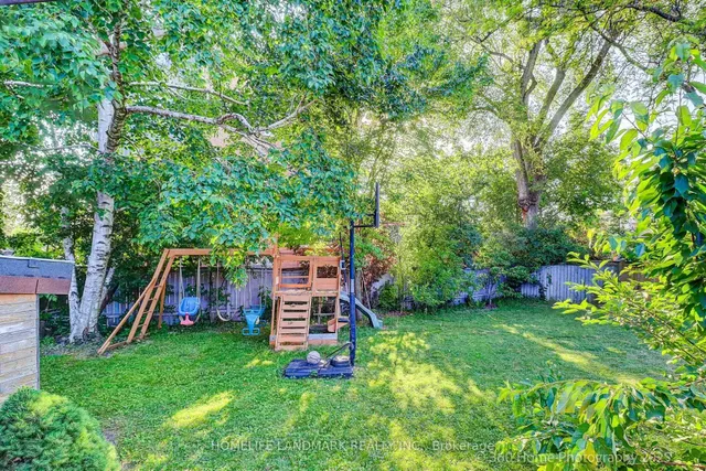 Additional image 26 of 38 Moorecroft Cres