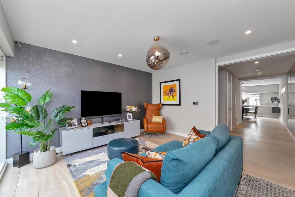 Additional image 5 of London Road, St. Albans