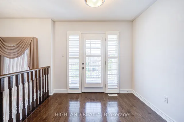 Additional image 35 of 66 GEORGE ROBINSON Dr