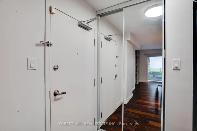 Additional image 4 of 1174 Yonge St Unit 203