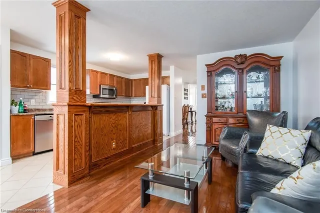 Additional image 3 of 424 Wake Robin Cres