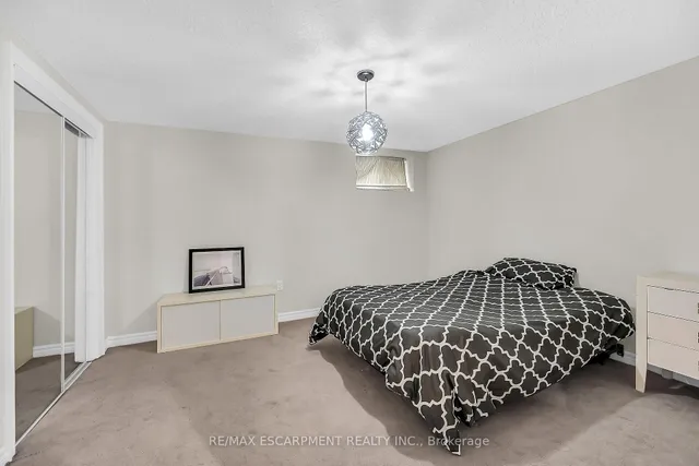 Additional image 34 of 70 Deschene Ave