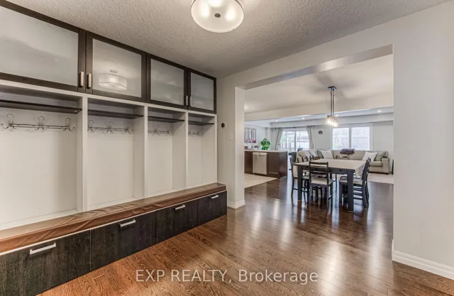 Additional image 5 of 403 Moorlands Cres