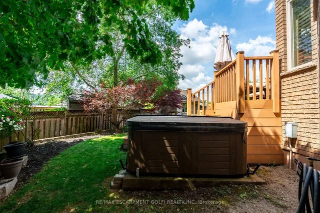 Additional image 35 of 44 Parkmanor Dr