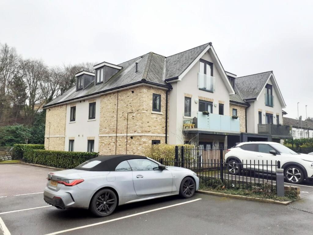 Property image for Great North Road, Welwyn AL6 0TA