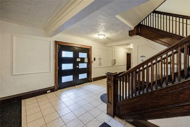 Additional image 2 of 285 King St Unit 6