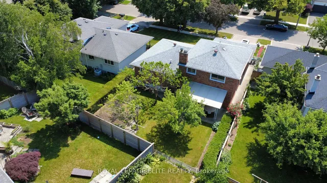 Additional image 3 of 3277 CARDROSS Rd