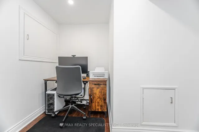 Additional image 32 of 21 Silo Crt