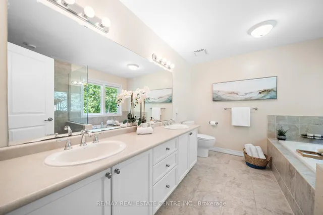 Additional image 36 of 441 Stonehenge Dr Unit 16