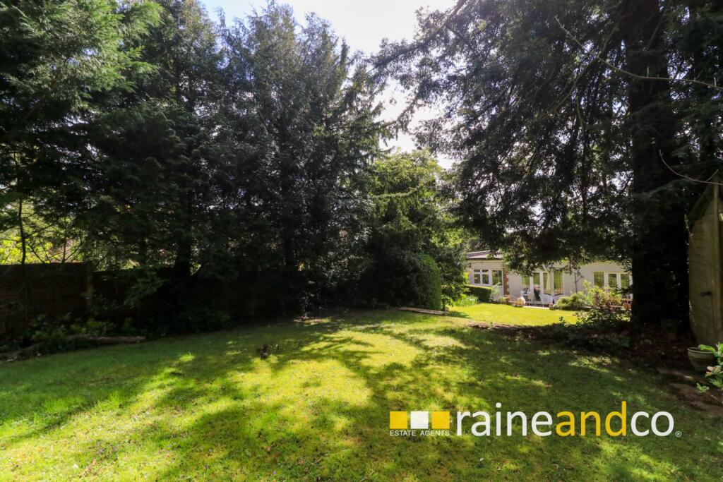 Additional image 28 of Georges Wood Road, Brookmans Park